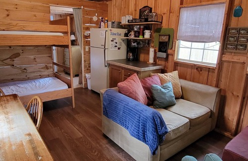 Edwards Cabin | Rus-tic: appropriate to the country, River Rat Cabin