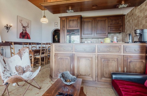 Randogne Apartment | Rustic accommodation with mountain views