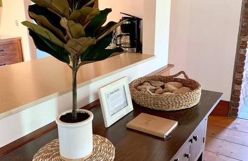 Little Compton House | Rustic and family-friendly bow house, close to South Shore Beach