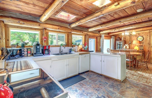Bandon Cabin | Rustic Bandon Log Cabin on 5 Acres of Woodlands!