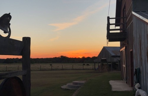 Zephyr House | Rustic Barn Venue