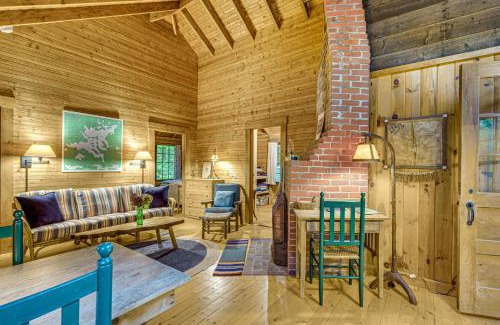 Holderness House | Rustic Cabin with Squam Lake Access and Fireplace!