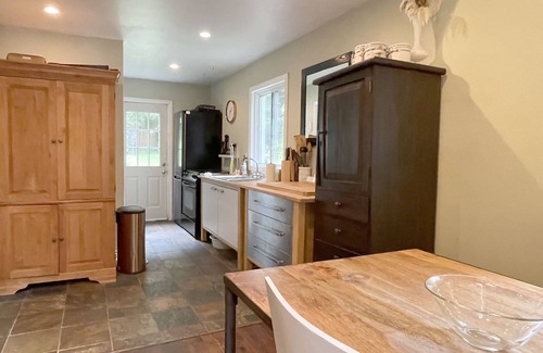 Lake of Bays Cottage | Rustic-Chic Cottage on Quiet Camp Lake