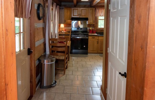 Lily Cabin | Rustic Chic Cabin with Luxury Amenities