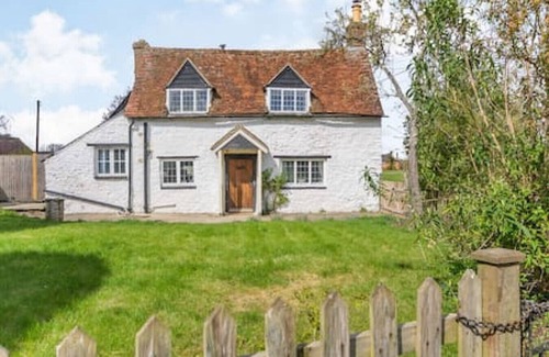 Stadhampton Cottage | Rustic Cottage nr Le Manoir A'QuatSaisons