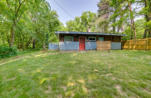 Palo House | Rustic Cottage with Fire Pit and Private Yard!