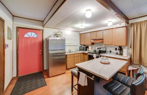 Palo House | Rustic Cottage with Fire Pit and Private Yard!