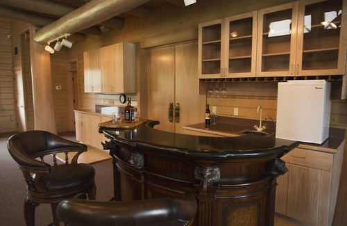 Okeechobee House | Rustic Country Lodge set on 800 Private Acres