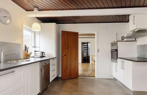 Aabybro House | Rustic Farmhouse Getaway - By Traum Ferienwohnungen