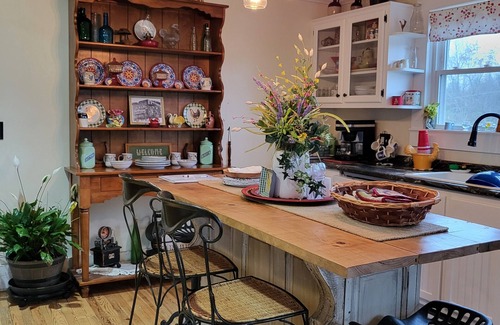 Austinville Other | Rustic farmhouse w/firepit