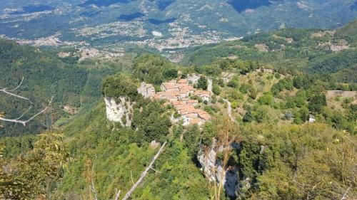 Motrone House | Rustic Home