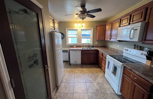 Riverdale House | Rustic home only 5 minutes from Lake Sakakawea & Missouri River! Pet-friendly.