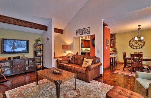 Plymouth House | Rustic home with a private hot tub, fireplace, cable, & washer/dryer