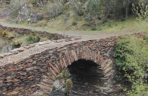 Ovejuela Cottage | Rustic house in a unique natural setting