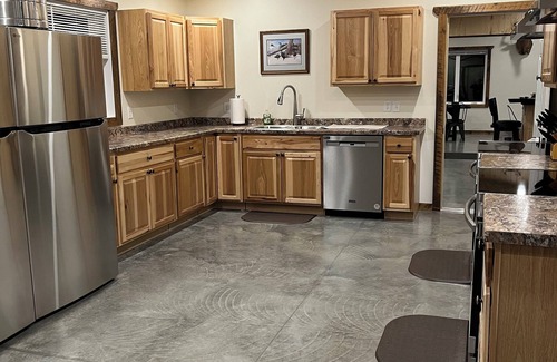 Ashby Cabin | Rustic hunt club lodge in the heart of Minnesota lakes country.