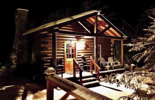 Lisbon House | Rustic Log Cabin #6 - "Fireside"