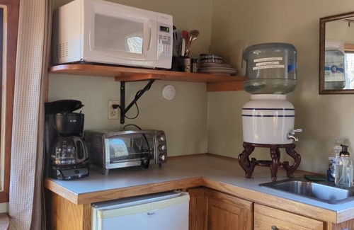 South Range Cabin | Rustic Personal Retreat Cabin, "Sunrise"