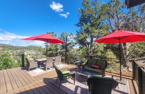 Zion National Park East Entrance House | Rustic Pine- Secluded Mountain Retreat Near Zion National Park