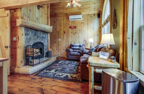 Gloversville House | Rustic Retreat Walk to Great Sacandaga Lake!