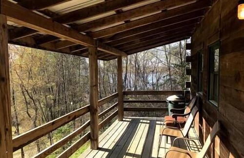 Savanna Cabin | Rustic River Cabin 4