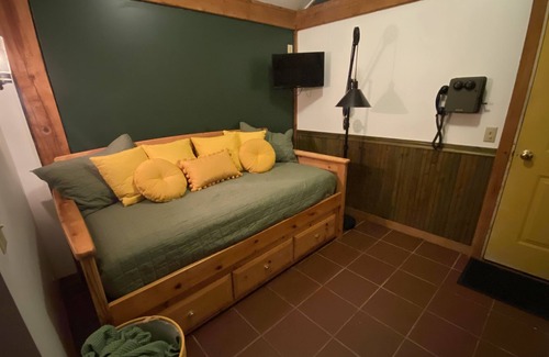 Mid-Hillside Apartment | Rustic Tiny Home on the Hillside