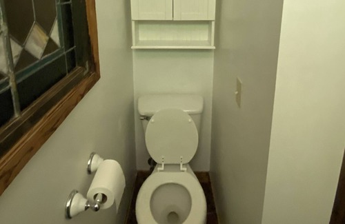 Mid-Hillside Apartment | Rustic Tiny Home on the Hillside