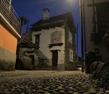 Gordola Ski Chalet | Rustico Lucy