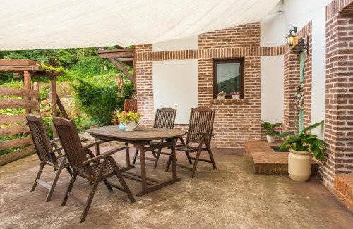 Nemsova Ski Chalet | Rustikálna chalúpka pri jazere