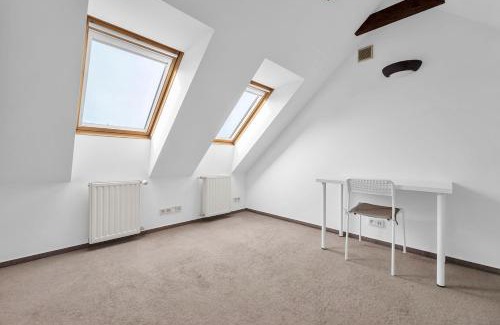 Nowe Miasto Apartment | Rynek Nowego Miasta Two-Level Apartment by BookingHost