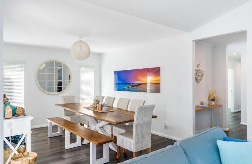 Dunsborough House | Ryze N Shine I Private Properties