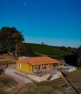 Tres Coracoes House | Sítio com piscina, lago e quadra - perto de São Thome das Letras