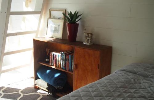 Loviisa Bed & Breakfast | Söderstrand B&B Pihlaja Room