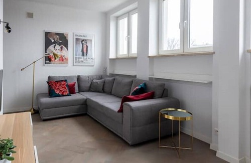 Nowe Miasto Apartment | Sąsiad Syrenki - Old Town Apartment