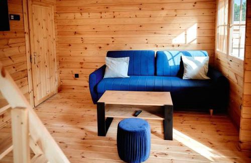 Zlocieniec Cabin | SŁODKA WODA NIEBIESKI Domek