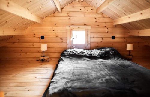 Zlocieniec Cabin | SŁODKA WODA NIEBIESKI Domek