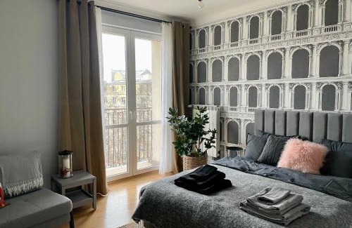 Srodmiescie Południowe Apartment | Słoneczny Apartament Koszykowy!