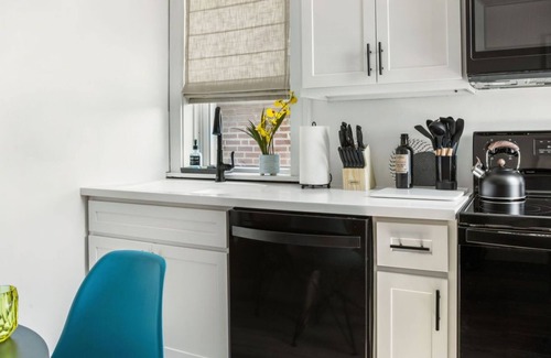 St. Louis Apartment | ▣ Safe & Cozy Apt ▣ Mid Term Rental ▣ Near Major Hospitals 🏥