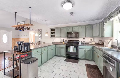 Bells House | Sage House in Bells 3 BR 2 BA