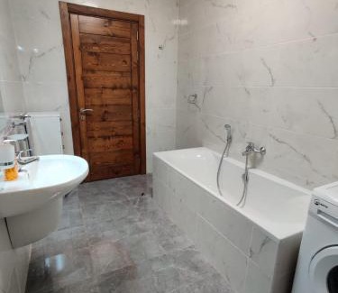 San Tumas Apartment | Sahariana Sand