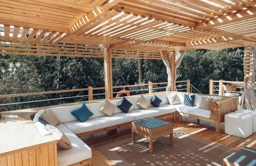 Luxor Boat Rental | Sail in style Dahabiya Nile Cruise explore wonders along the majestic Nile River