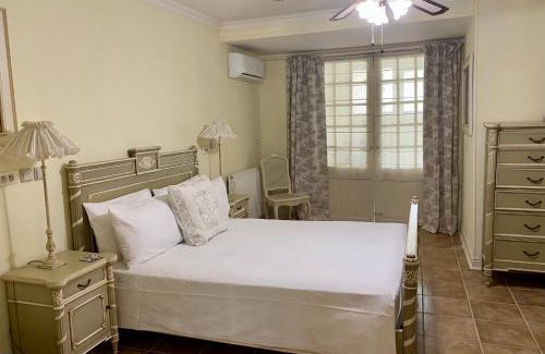 Olonzac Bed & Breakfast | Sainte-Hélène Chambres d'Hôtes & Appartement