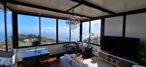 Canhas Apartment | Sally's Loft - Penthouse - Honeymoon suite