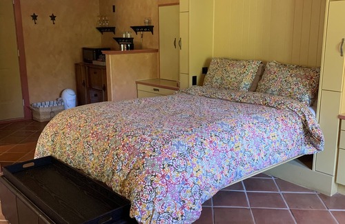 Salt Spring Island Bed & Breakfast | Salt Spring Carriage House B&B