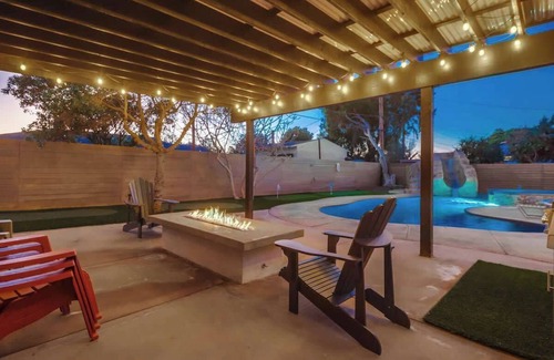 Lincoln Acres House | Salt Water Pool & Mini Golf - Close to Downtown