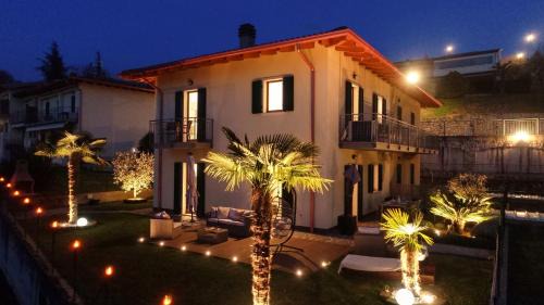 San Zeno di Montagna House | SalvatoreHomes - Luxury Villa with private Dream Garden & BBQ - Casa Palma - a 5 Star Luxury Collection at Lake Garda