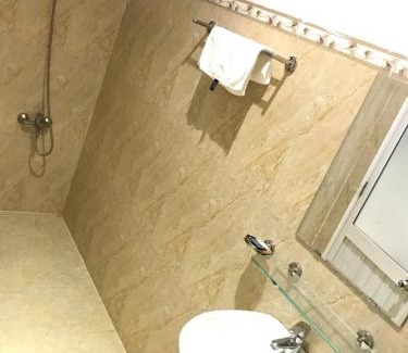 Cam Le Bed & Breakfast | Salyna Motel