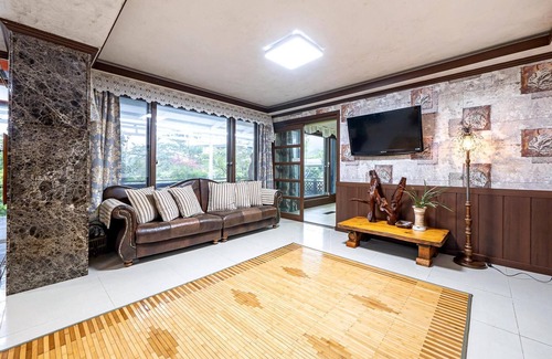 Samcheok House | Samcheok Garden Pension