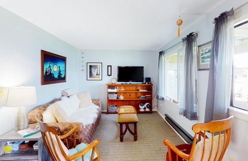 Bow House | Samish Bay Cottage