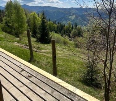 Ochotnica Dolna Ski Chalet | Samotnia w Górach Odludzie Domek