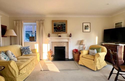 Donhead Saint Andrew House | Samstone